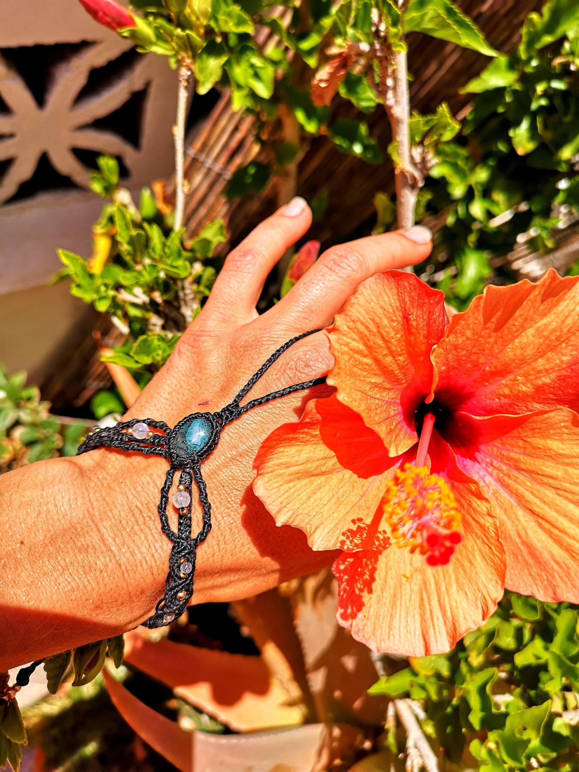 Handmade Handschmuck Amulet Mit Moosachat von SuryaAmulets