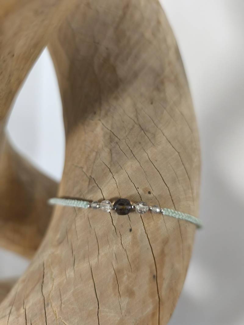 Saphir-Amulett Makramee Armband Mit Bergkristall Und Labradorit von SuryaAmulets