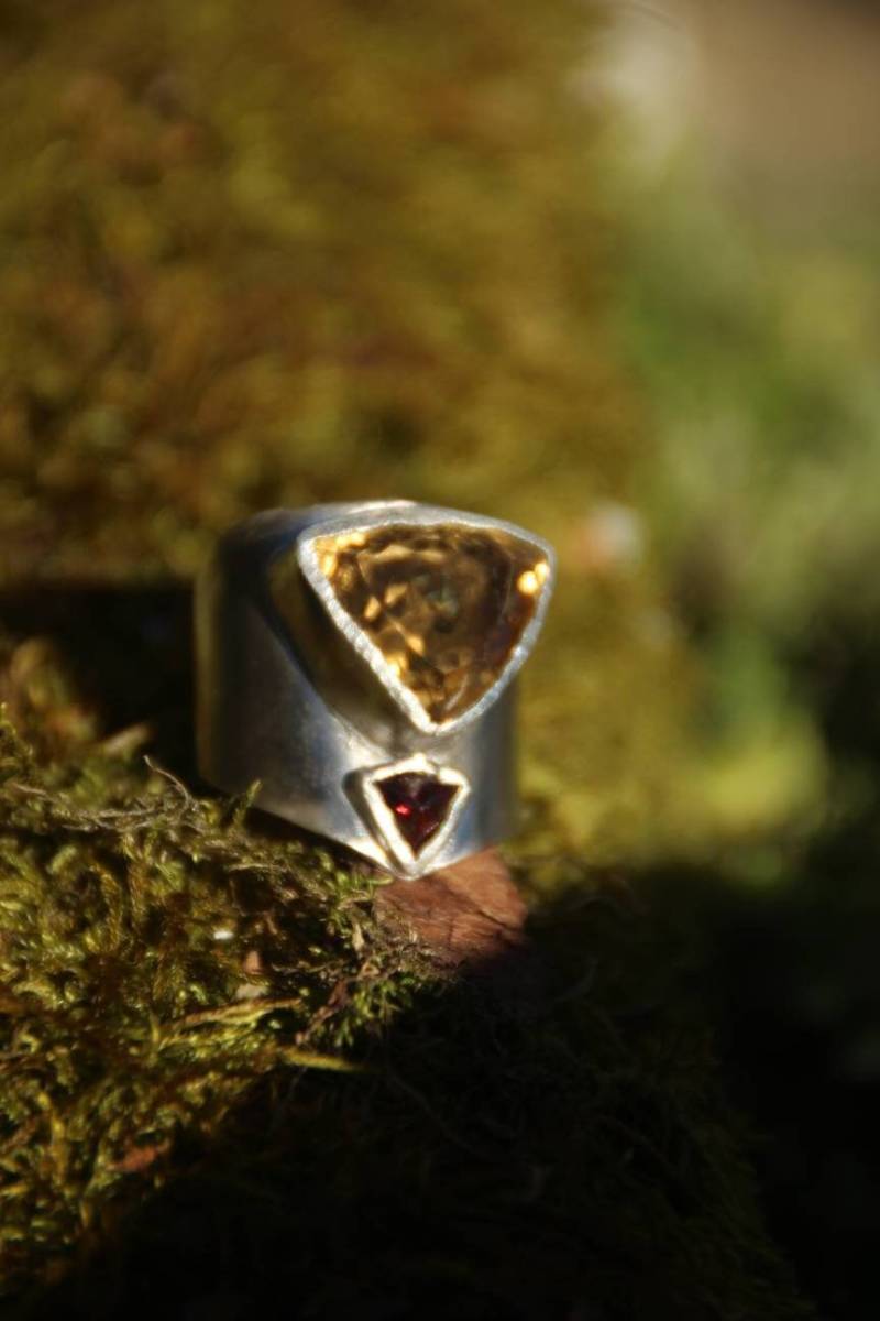 Citrine Granat Ring in Purem Feinsilber Unikat Statement Ring Handgemachtes Fantasy Schmuck Bohemian Hippie Boho Special von SuryasMoon