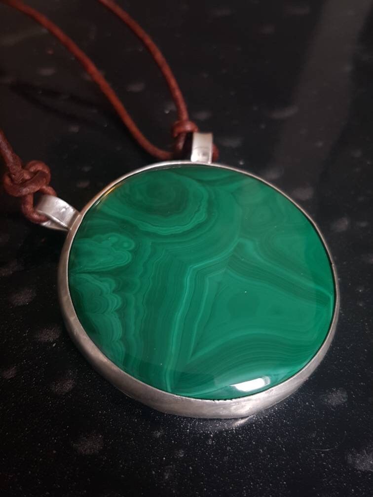 Gorgeous Malachite Pendant Fine Silver Handmade Unique Gorgeous Malachite Pendant Fine Silver Handmade Unique von SuryasMoon