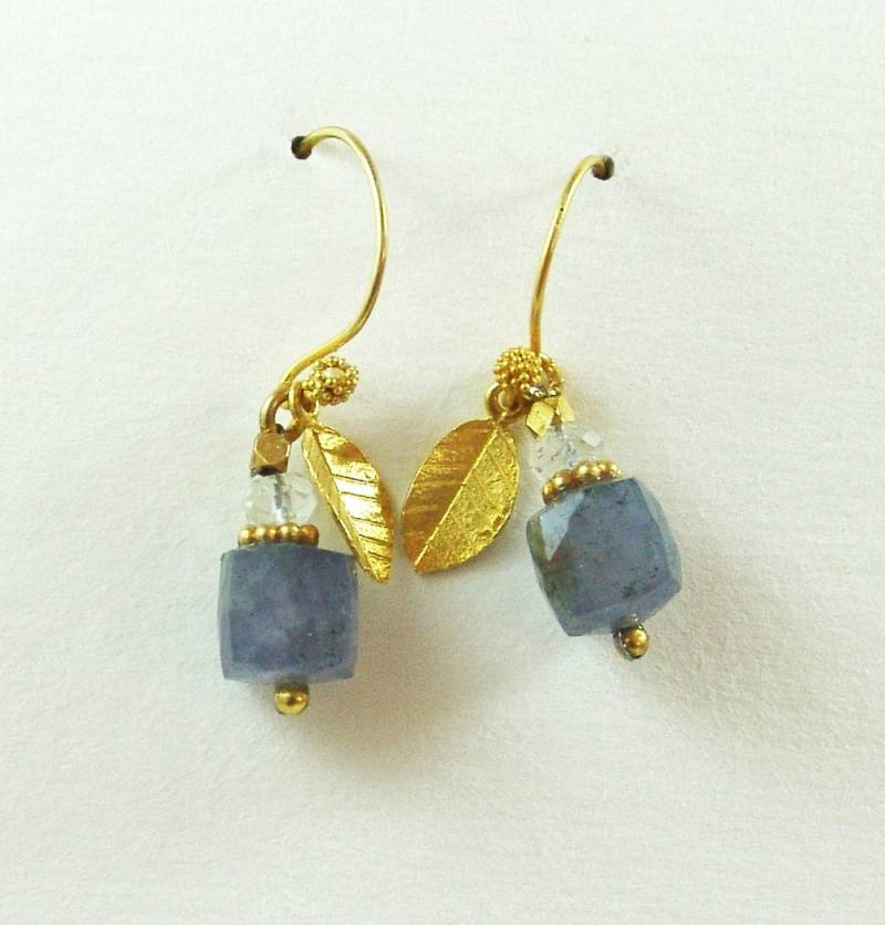 Süße Tansanit Würfel Ohrringe Süße Tansanit Würfel Ohrringe von SusanAndersonDesign