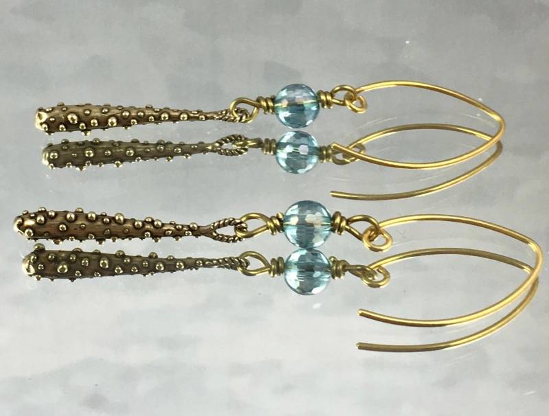 Gepunktete Tränen Aqua Aura Quarz Edelsteine Artisan Gold Bronze Baumeln Filled Made Ohrhaken Büro Zu Casual Instant Heirloom von SusanDolphinDelaney