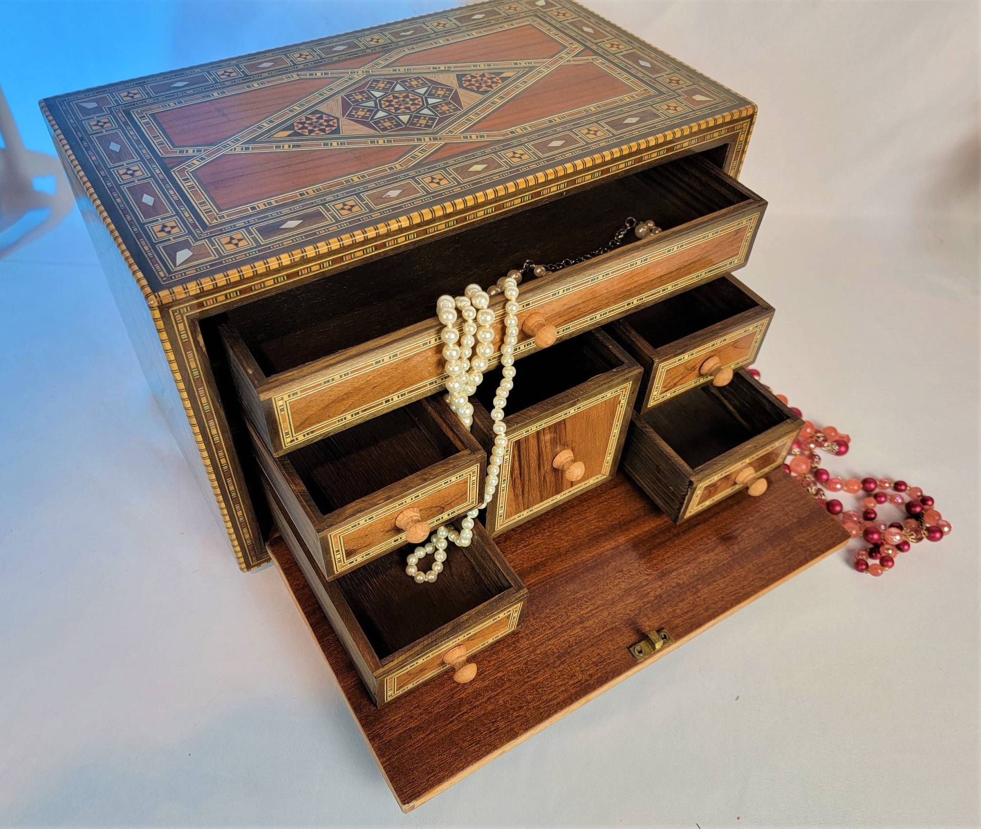 Perle Eingelegt Holz Schmuckschatulle Mit 6 Schubladen Lagerung Für Ihre Kostbaren Gems - Handmade Artisan Crafted Piece. Geschenk Sie Perle Eingelegt Holz Schmuckschatulle Mit 6 Schubladen Lagerung Für Ihre Kostbaren Gems - Handmade Artisan Crafted Piece. Geschenk Sie von SusanGiftsshop