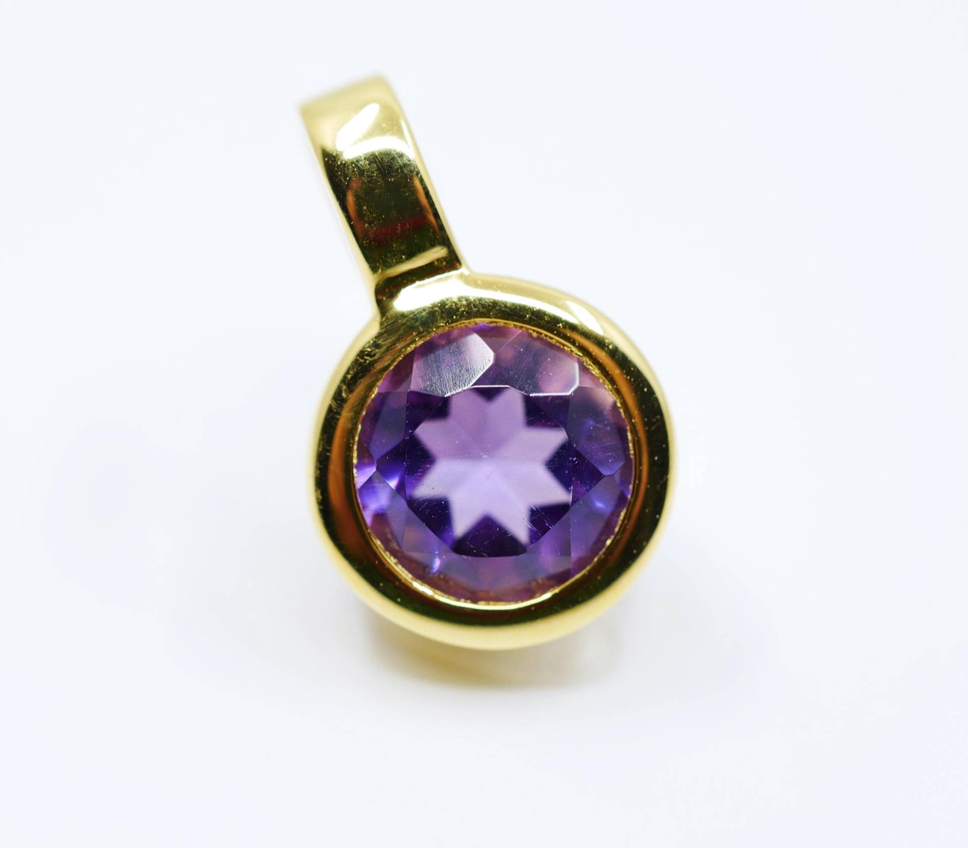 Amethyst Anhänger Gold Rund von SusanneKringsSchmuck