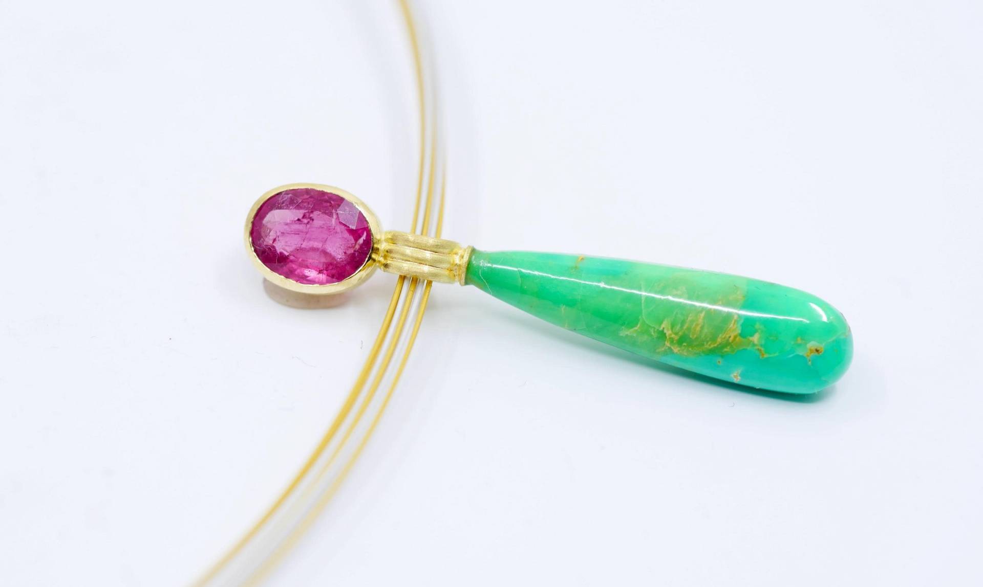 Anhänger Gold Mit Grünem Türkis Und Pink Turmalin von SusanneKringsSchmuck