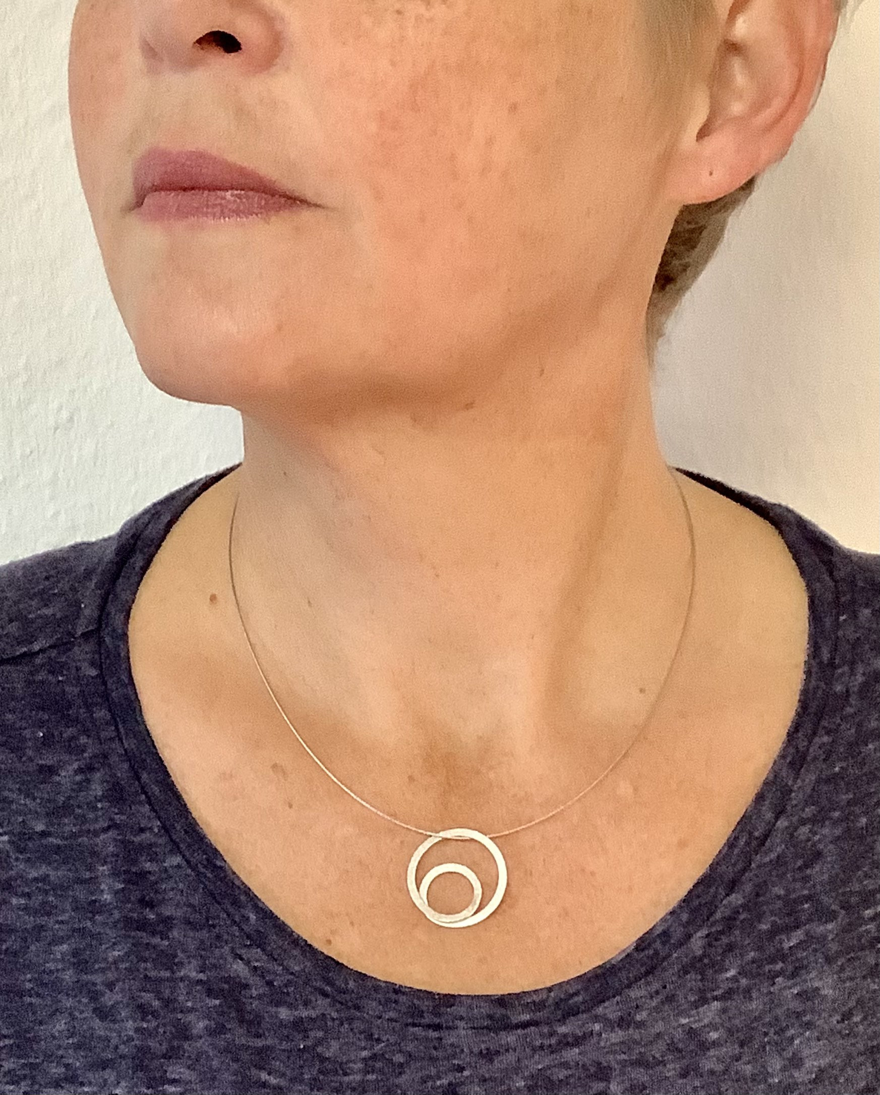 Anhänger Silber 2, 5 cm Mit Halsreifen von SusanneKringsSchmuck