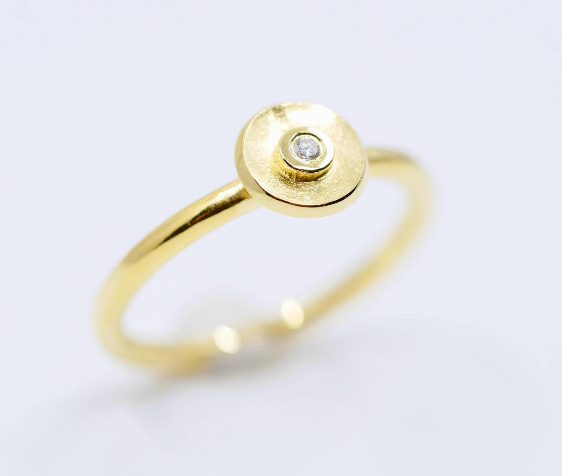 Brillant Ring Zierlich, Größe 54 von SusanneKringsSchmuck