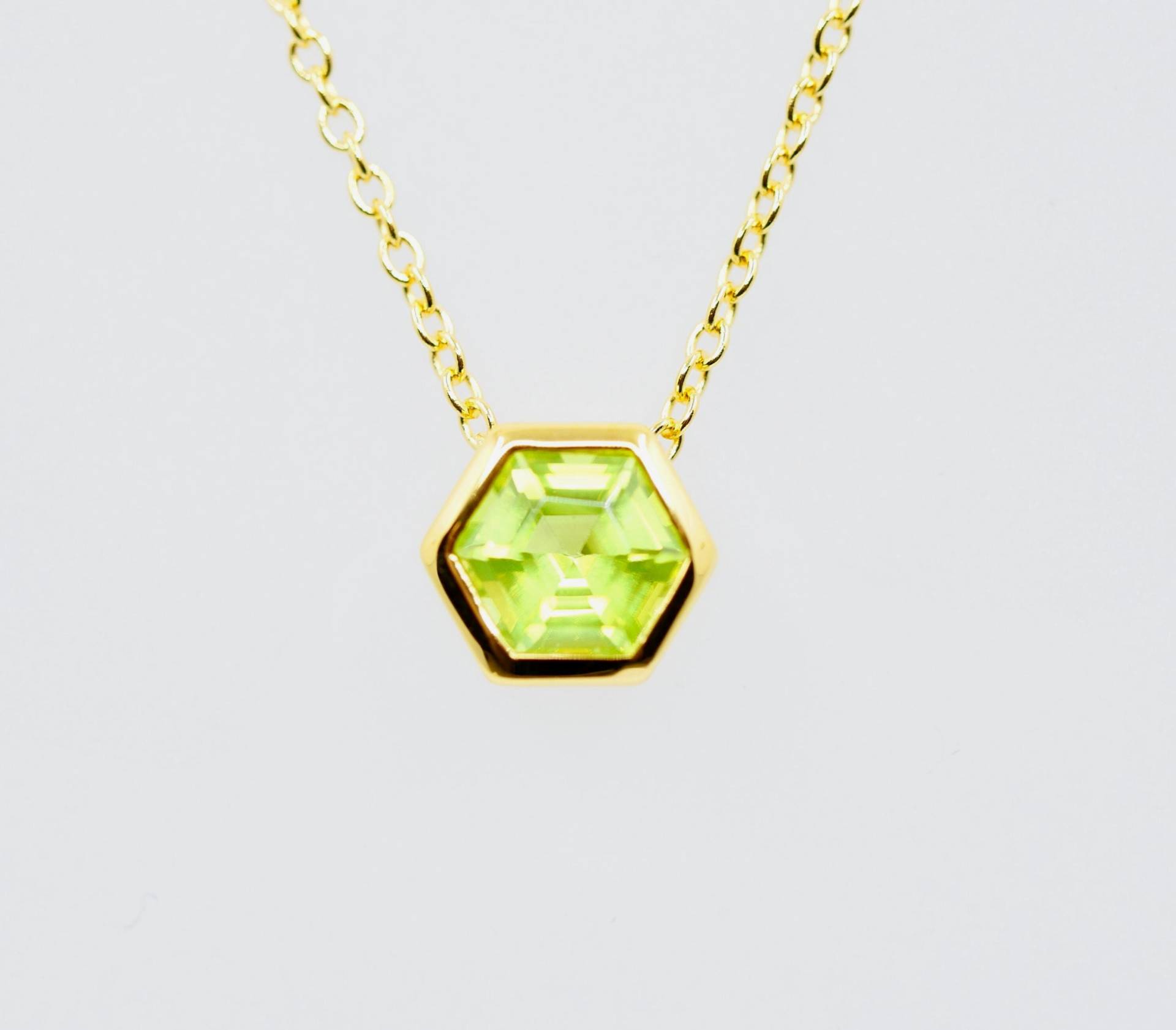 Gold Kette Mit Peridot Verstellbare Länge von SusanneKringsSchmuck