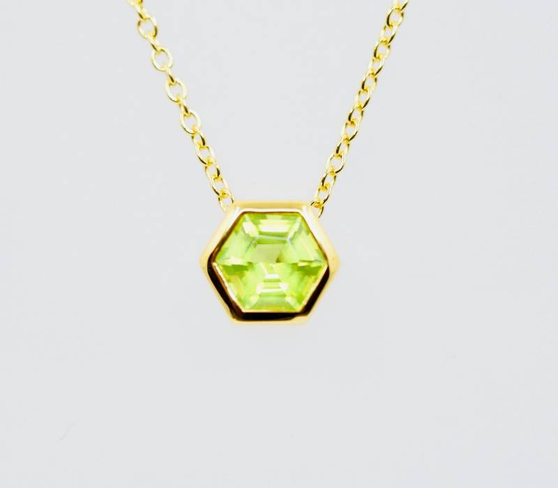 Gold Kette Mit Peridot Verstellbare Länge von SusanneKringsSchmuck