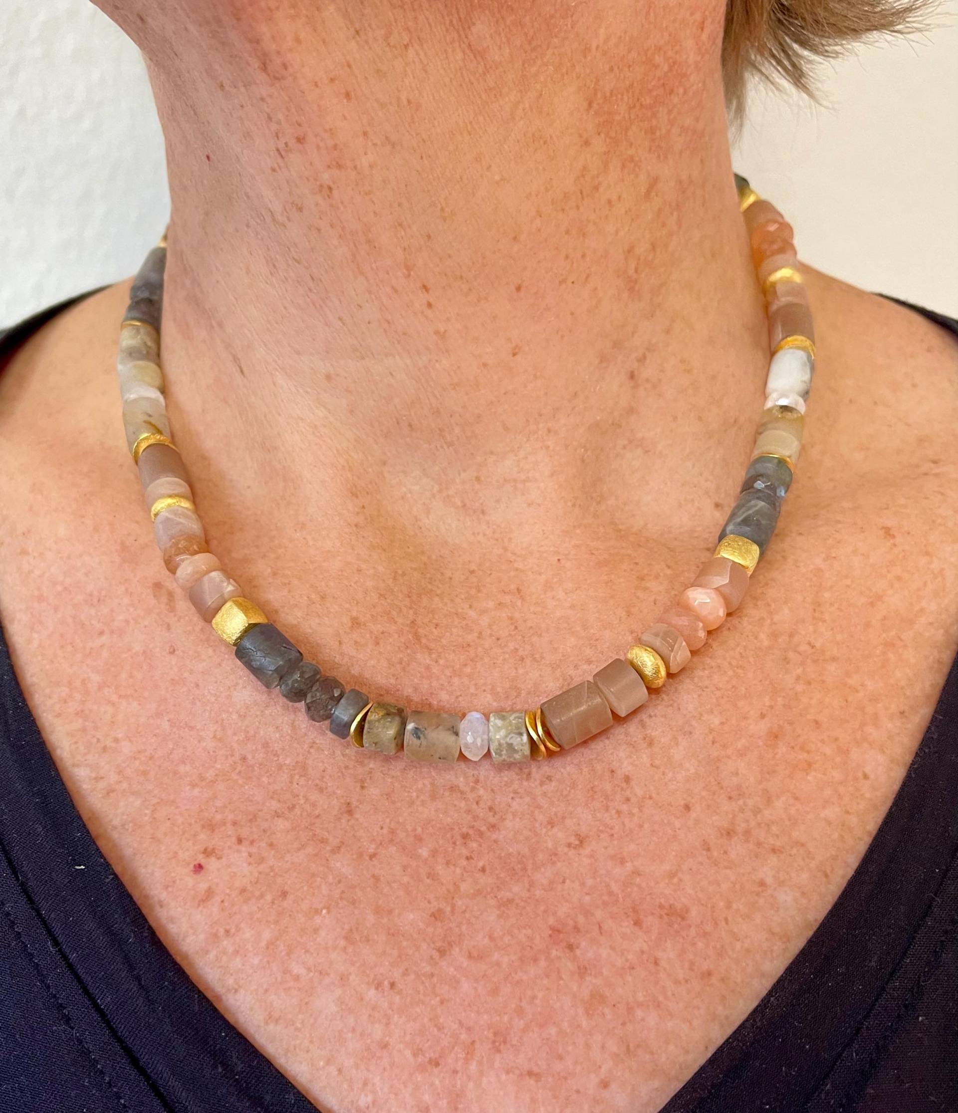 Große Mondstein Kette Mit Labradorit in Erdtönen von SusanneKringsSchmuck