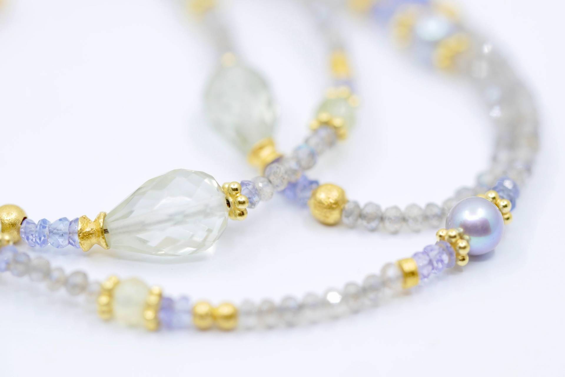 Labradorit Kette Mit Perlen Und Tansanit, Gold von SusanneKringsSchmuck