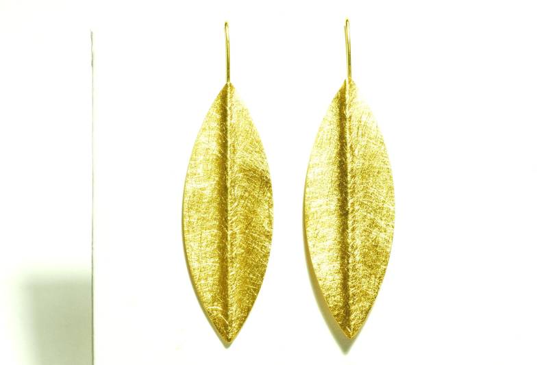 Lange Goldene Ohrringe von SusanneKringsSchmuck