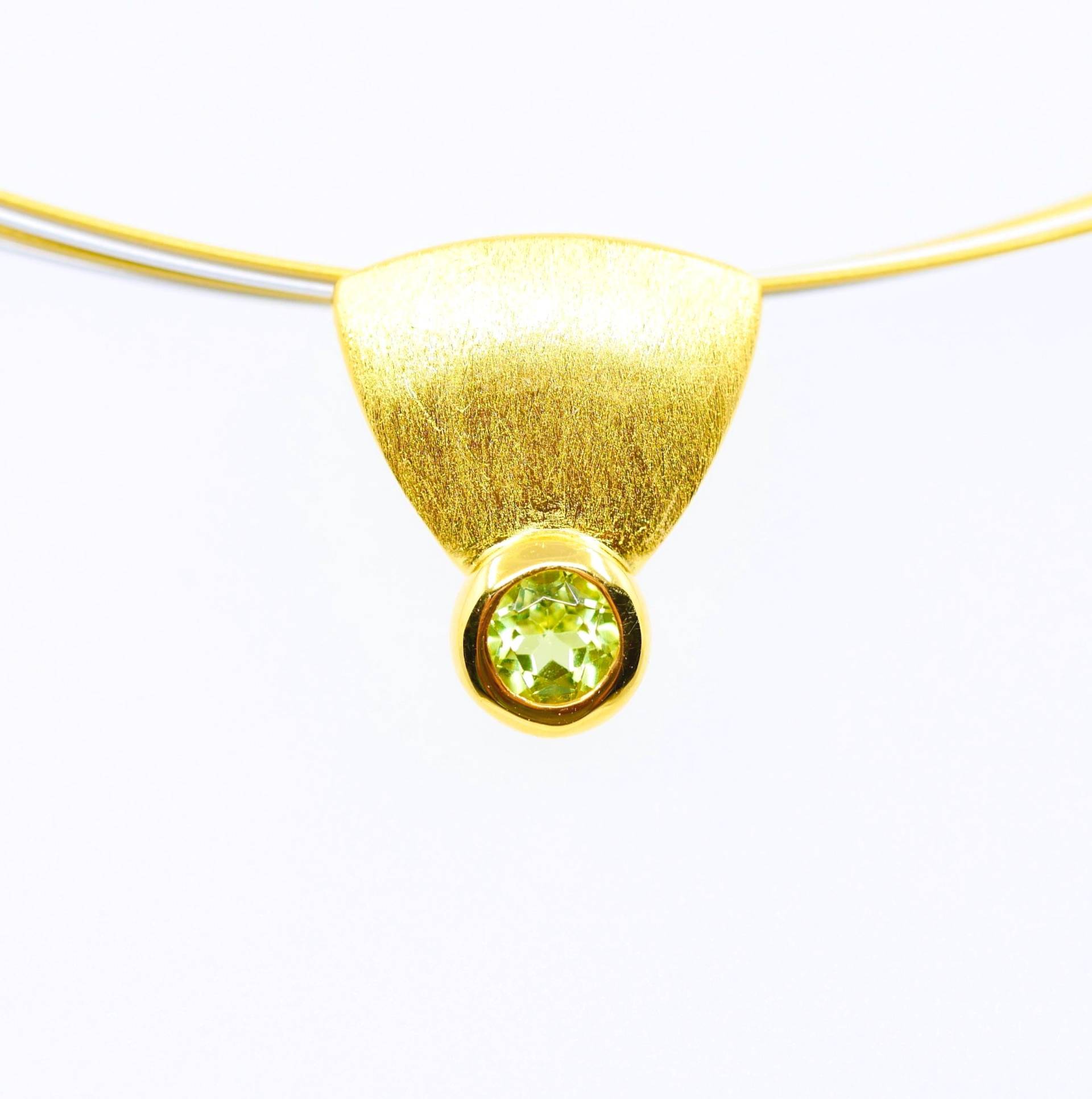 Peridot Anhänger Grün von SusanneKringsSchmuck