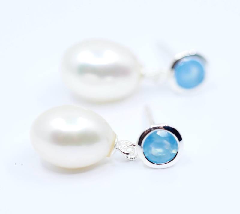 Perlen Ohrringe Mit Calzedon, Silber von SusanneKringsSchmuck