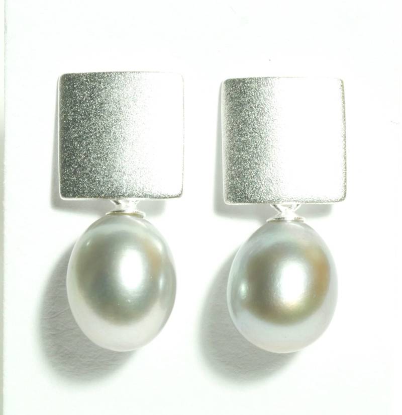 Perlen Ohrringe Silber, Graue Perle von SusanneKringsSchmuck