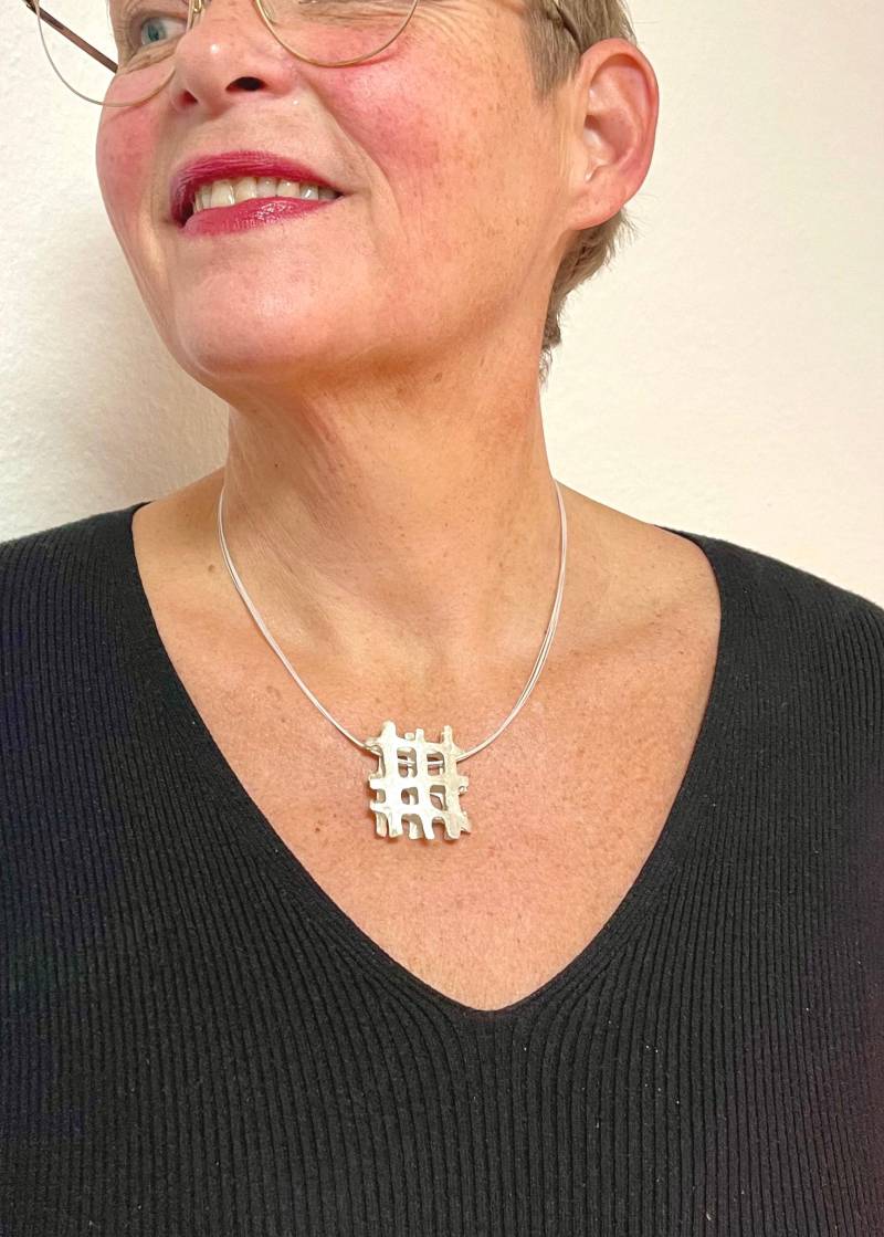 Silber Kette Kleines Gitter Mit Halsreifen von SusanneKringsSchmuck