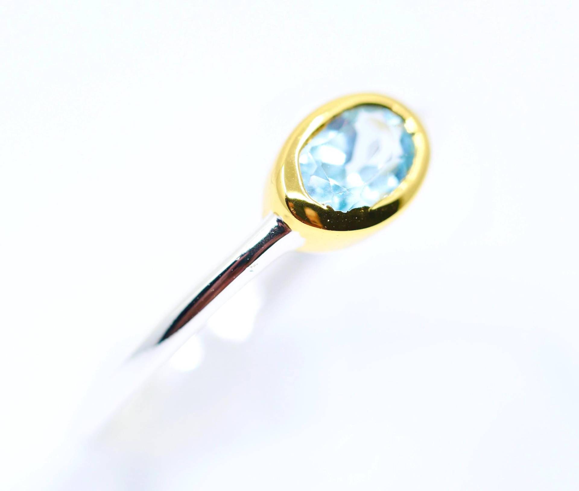 Topas Ring Zierlich, Verschiedene Ringgrößen von SusanneKringsSchmuck