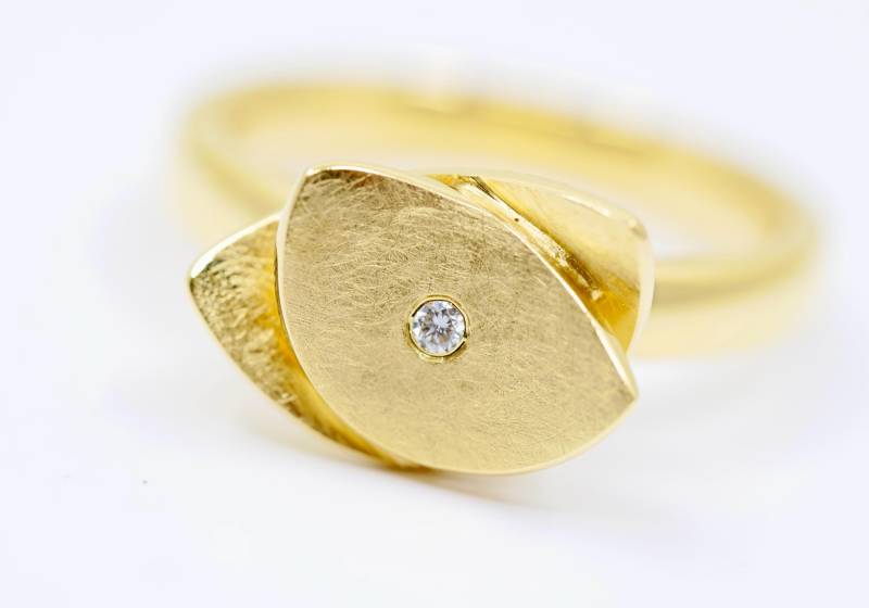 stapel Ring Mit Brillant von SusanneKringsSchmuck