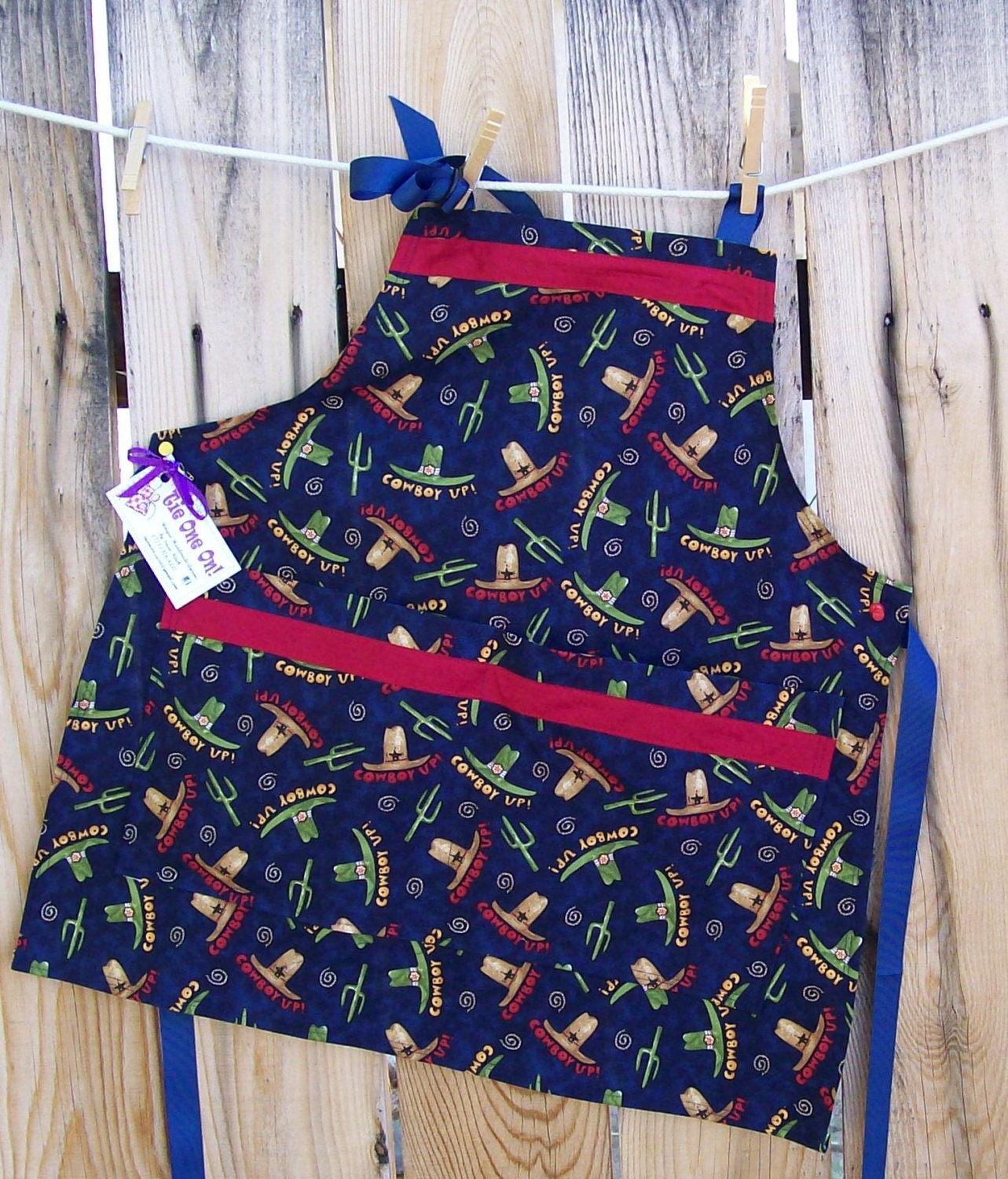 Handgefertigte Cowboy Schürze Navy Blau, Passend Für Größe 8-12 von SusiesTieOneOnAprons