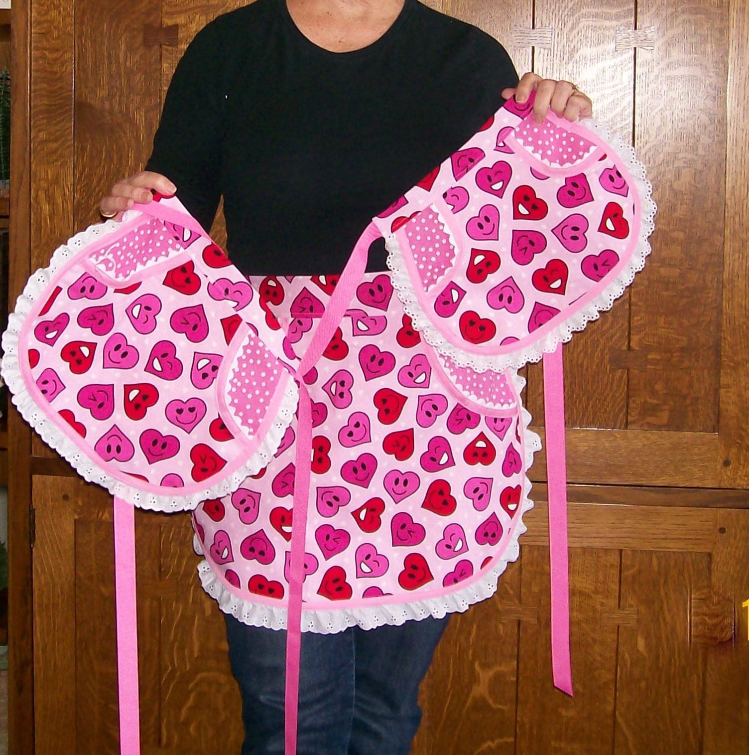 Mommy & Me Herz Schürzen - Zackenlitze Halbschürzen von SusiesTieOneOnAprons