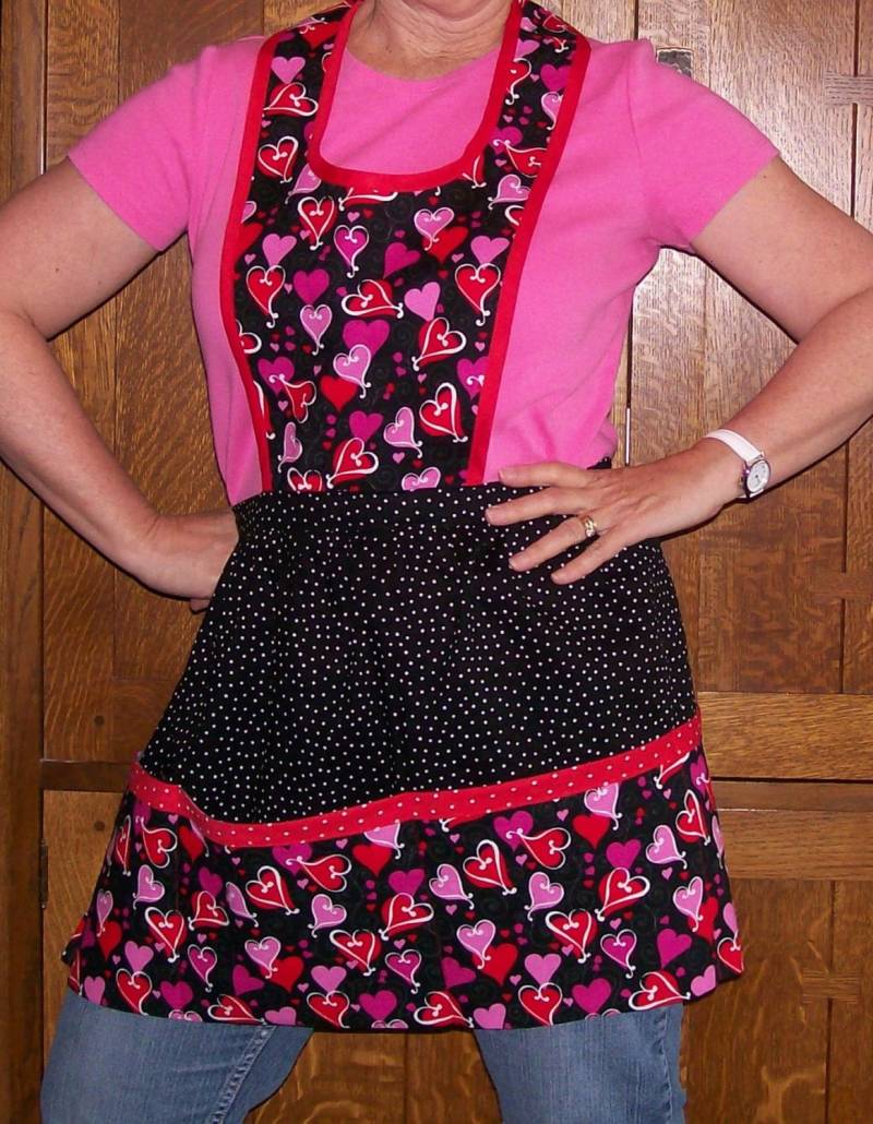 Sweetheart Retro Schürze Klein - Valentine Vollherz von SusiesTieOneOnAprons