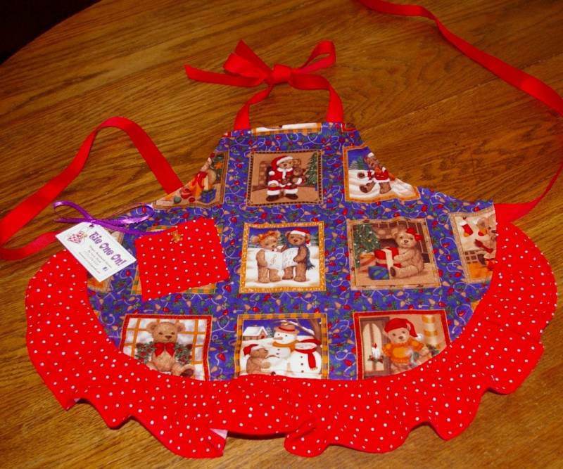 Teddybär Schürze-Weihnachts-Rüschenschürze-Rot Und Blau-Kindgröße 6 von SusiesTieOneOnAprons