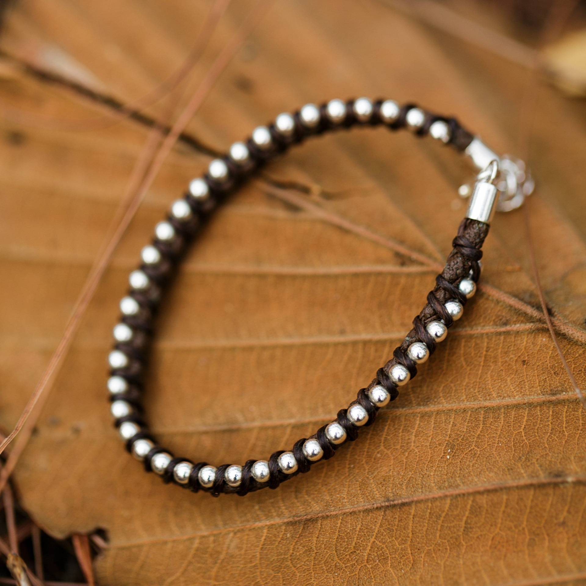 Suvani 925 Sterling Silber Kugel Perlen Dunkelbraun Leder Gewebt Schnur 18, 8 cm - 20, 3 Damen Herren Armband von SuvaniJewelry