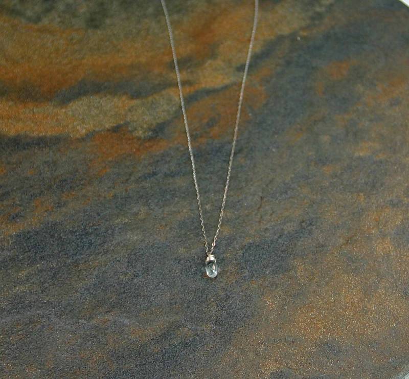 April Geburtsstein Halskette, Weiße Topas Topaz Briolette Schmuck, Geburtstag Halskette April Geburtsstein Halskette, Weiße Topas Topaz Briolette Schmuck, Geburtstag Halskette von SuzAndRoo