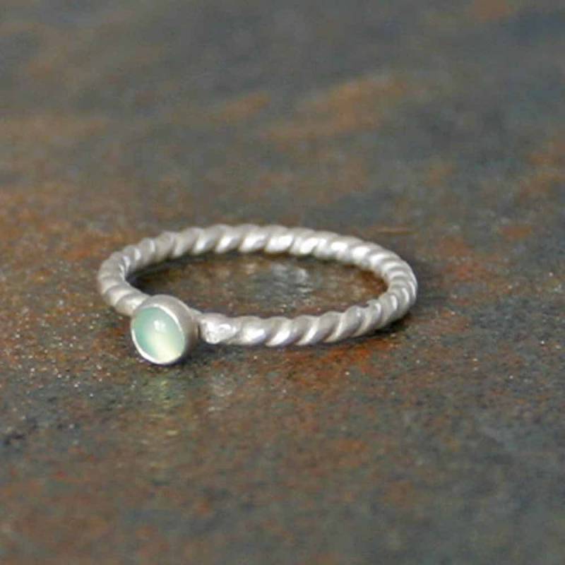 Pfund Sterling Twist Aqua Chalcedon Ring, Stapelbare Stein 925Er Silber Zierliche Seil Ring Verdreht Pfund Sterling Twist Aqua Chalcedon Ring, Stapelbare Stein 925Er Silber Zierliche Seil Ring Verdreht von SuzAndRoo