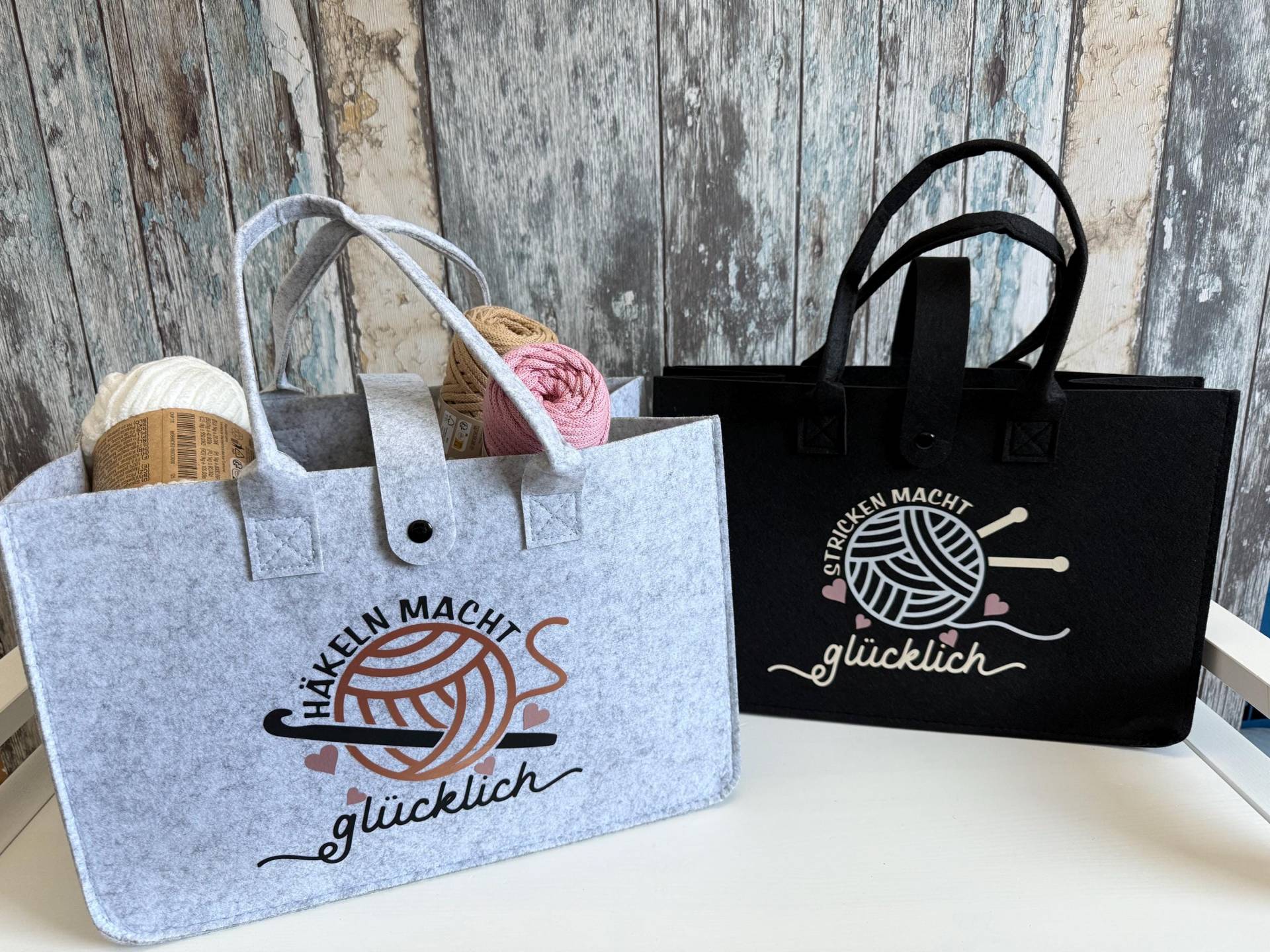 Filztasche "Häkeln & Stricken"- Personalisiertes Geschenk Für Frauen - Häkelfans + Strickfans Personalisierte Häkeltasche Stricktasche von SuzisHandmadeDesign