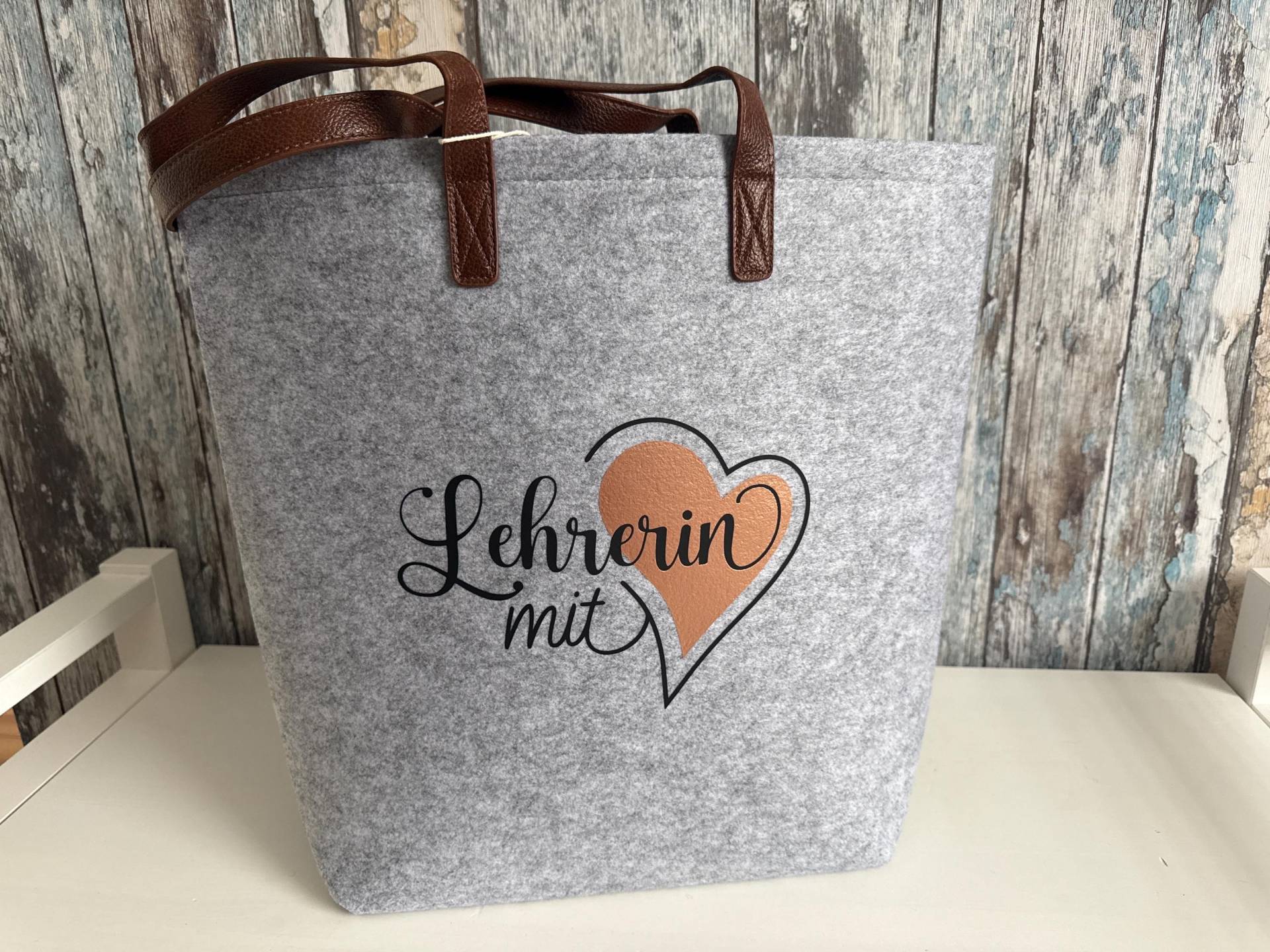 Filztasche "Lehrerin Mit Herz" - Personalisiertes Geschenk Für Lehrerin Und Auch Alle Berufe Personalisierte Tasche von SuzisHandmadeDesign