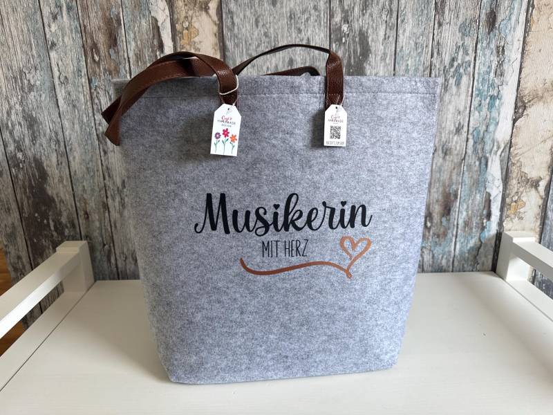 Personalisierte Filztasche "Beruf Mit Herz" Geschenk Auch Für Alle Berufe Personalisierbar Mit Namen - Personalisierte Tasche von SuzisHandmadeDesign