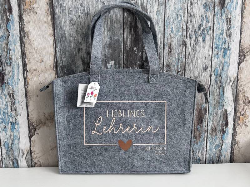 Filztasche „Lieblingslehrerin" - Personalisiertes Geschenk Für Lehrerin Und Erzieherin -Abschiedsgeschenk von SuzisHandmadeDesign