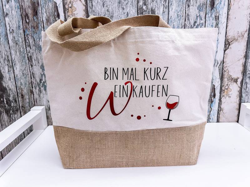 Jutetasche „Bin Mal Kurz | WEinkaufen" - Personalisiertes Geschenk Für Weinliebhaber Personalisierte Tasche von SuzisHandmadeDesign
