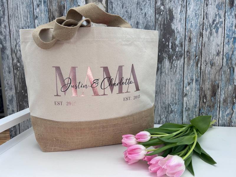 Jutetasche "Mama" - Personalisiertes Geschenk Geschenkidee Für Mama Und Oma Mit Namen Geburtsjahr Der Kinder Tasche von SuzisHandmadeDesign