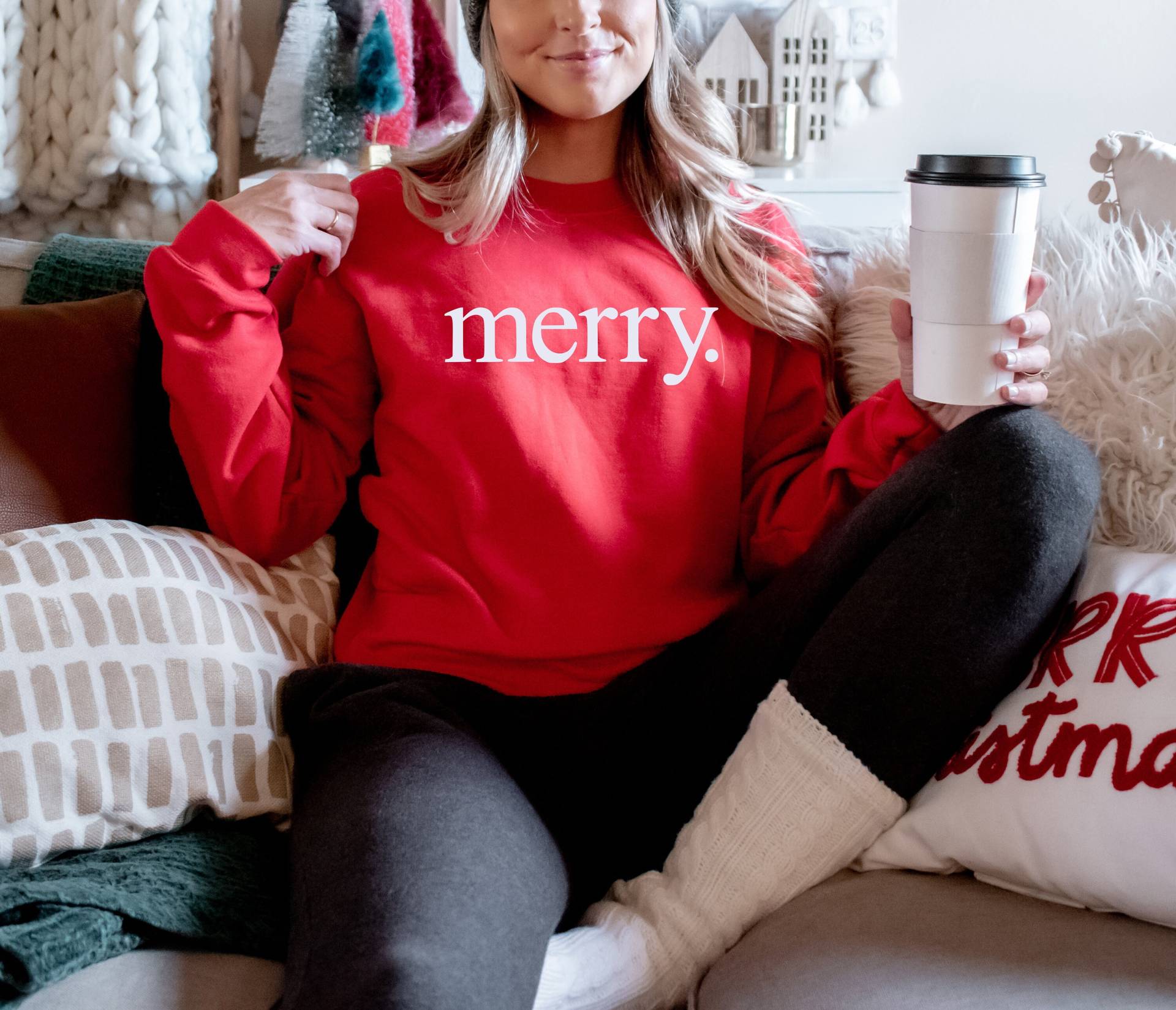 Weihnachtsshirt, Lustige Weihnachtsshirts Für Frauen, Weihnachtsgeschenke Frauen Merry Shirt, Weihnachten Crewneck Weihnachtspullover von SuzysGraphicTees