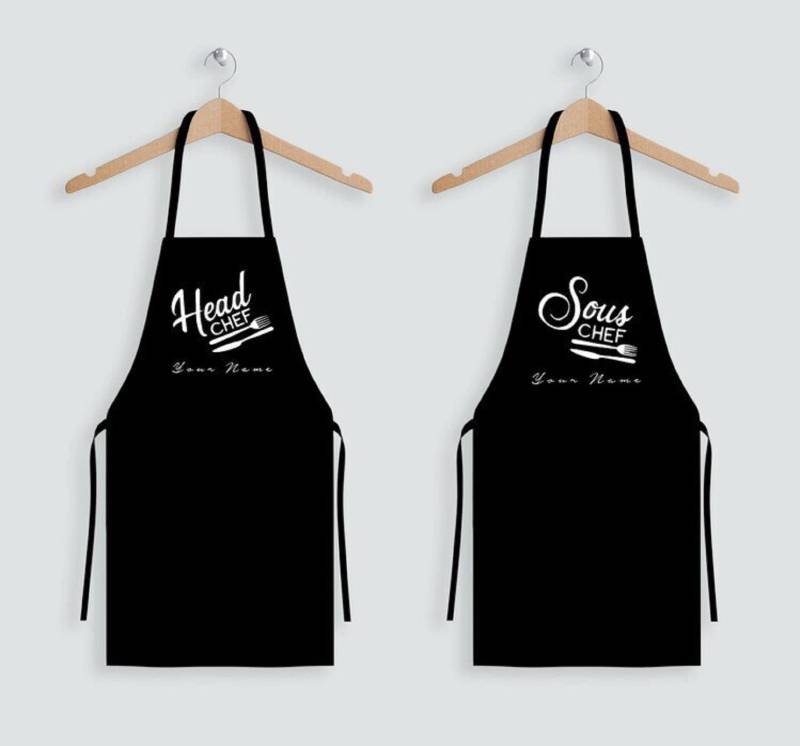 Head Chef Sous Schürze, Personalisierte Einweihungsparty Koch Geschenk Für Paare Head Chef Sous Schürze, Personalisierte Einweihungsparty Koch Geschenk Für Paare von SvenHStore