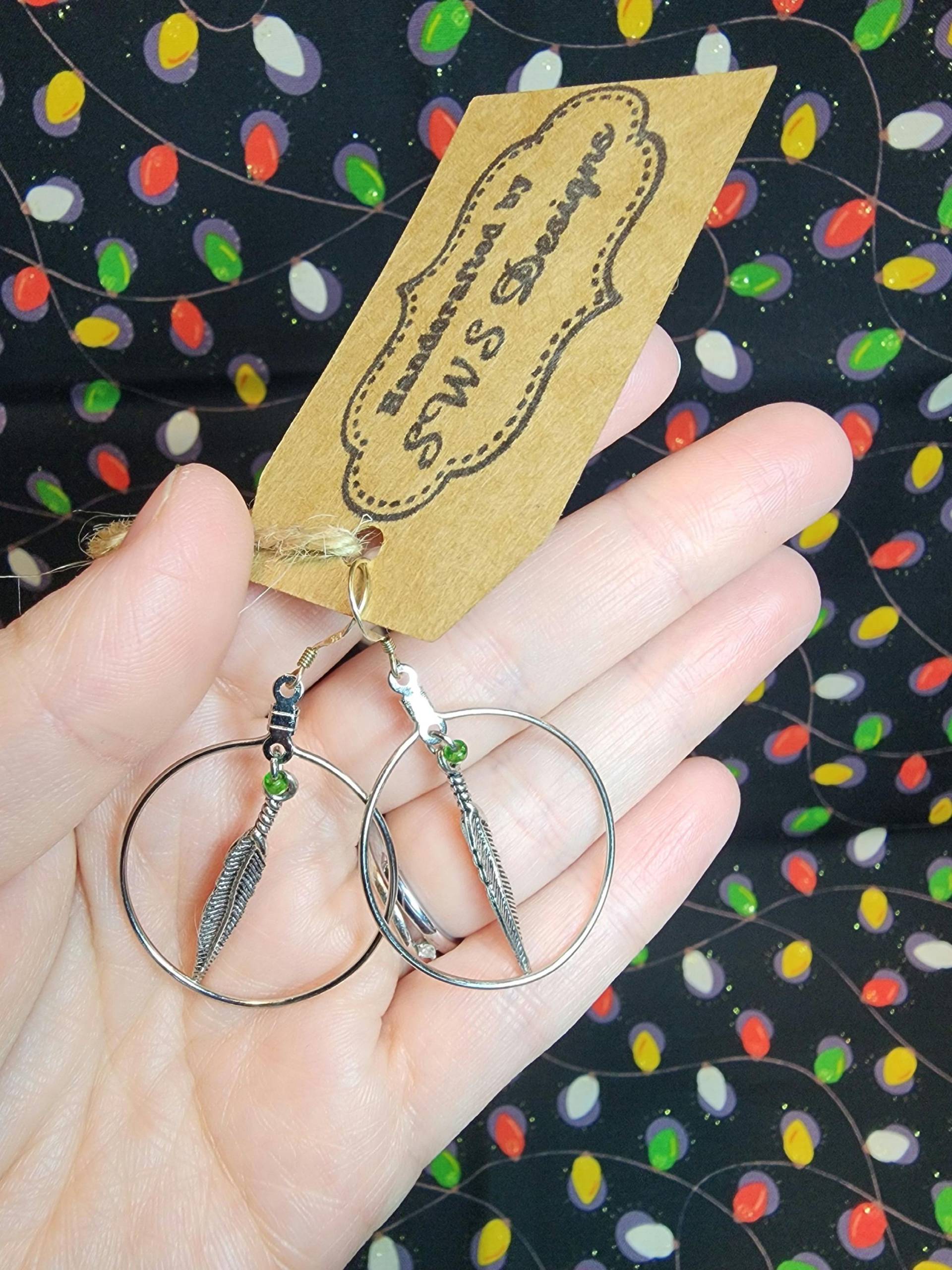 sterling Silber Grüne Feder Creolen von SwSCustomDesigns