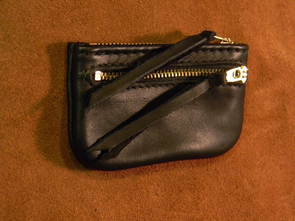 Die 2 Kreditkarten -/Münztaschen Mit Reißverschluss, Geldbörse Aus Schwarzem Leder Die 2 Kreditkarten -/Münztaschen Mit Reißverschluss, Geldbörse Aus Schwarzem Leder von SwadeshiLeatherworks