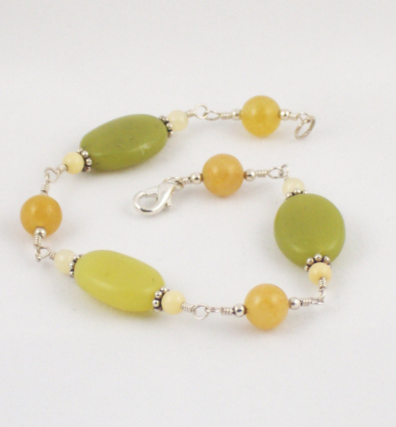 Achat Grün Und Gelbe Jade Armband von SwanDiveJewelry