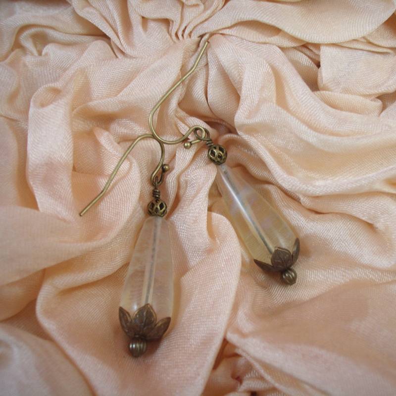 Einfache Opalite Tropfen Mit Messing Einfache Opalite Tropfen Mit Messing von SwanDiveJewelry