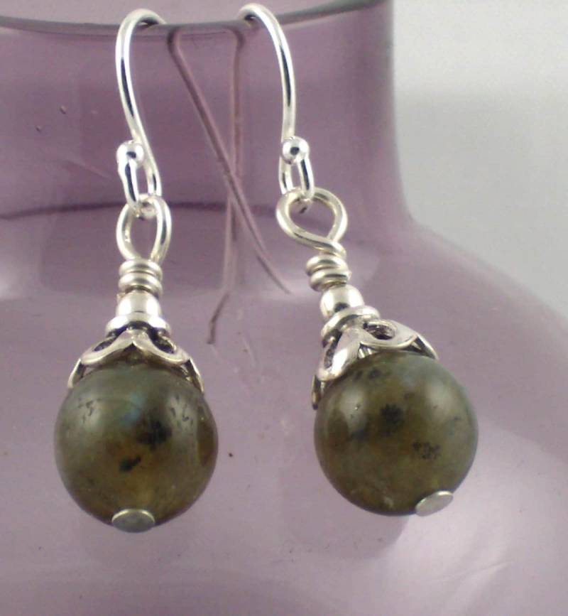 Goldener Labradorit Ohrringe Goldener Labradorit Ohrringe von SwanDiveJewelry