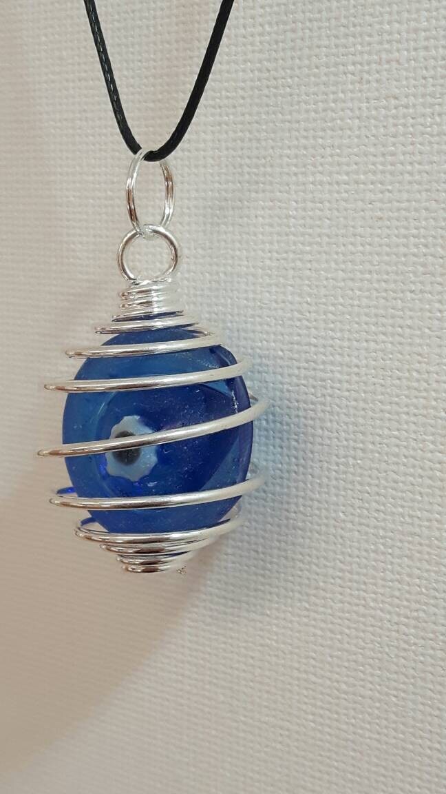 Witziger Blau Augen Anhänger von SwanageSeaTreasures