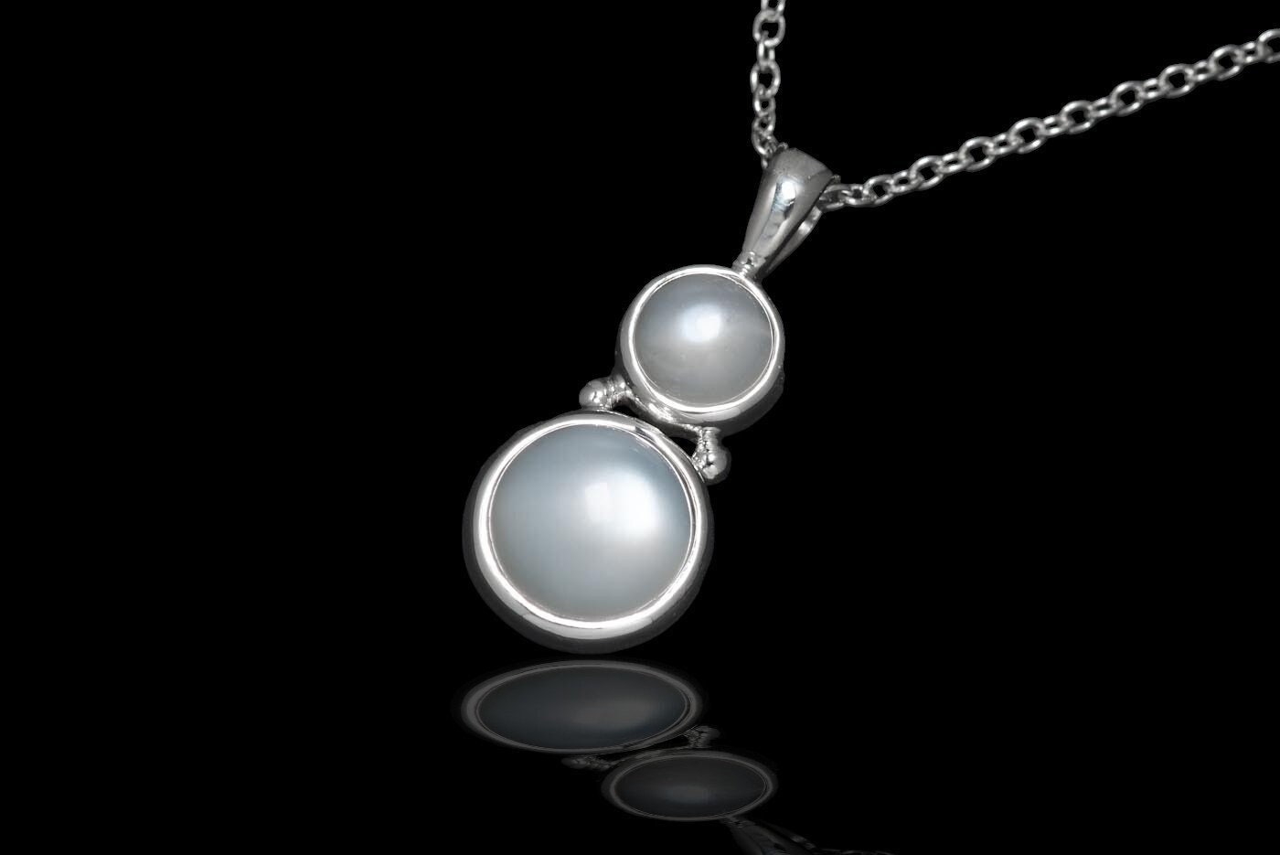 Echter Mondstein Silber Anhänger. 29mm Länge Echter Mondstein Silber Anhänger. 29mm Länge von SwankyElements