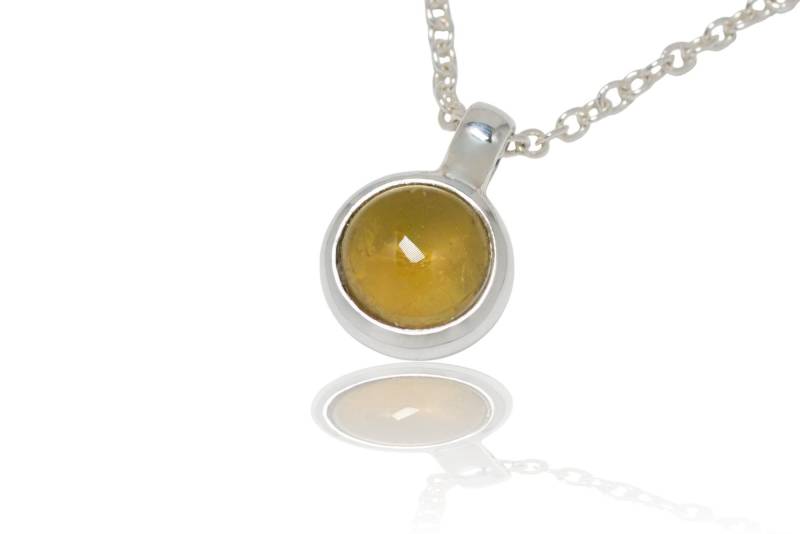 Gelb-Brauner Turmalin Silber Anhänger. 15mm Länge von SwankyElements