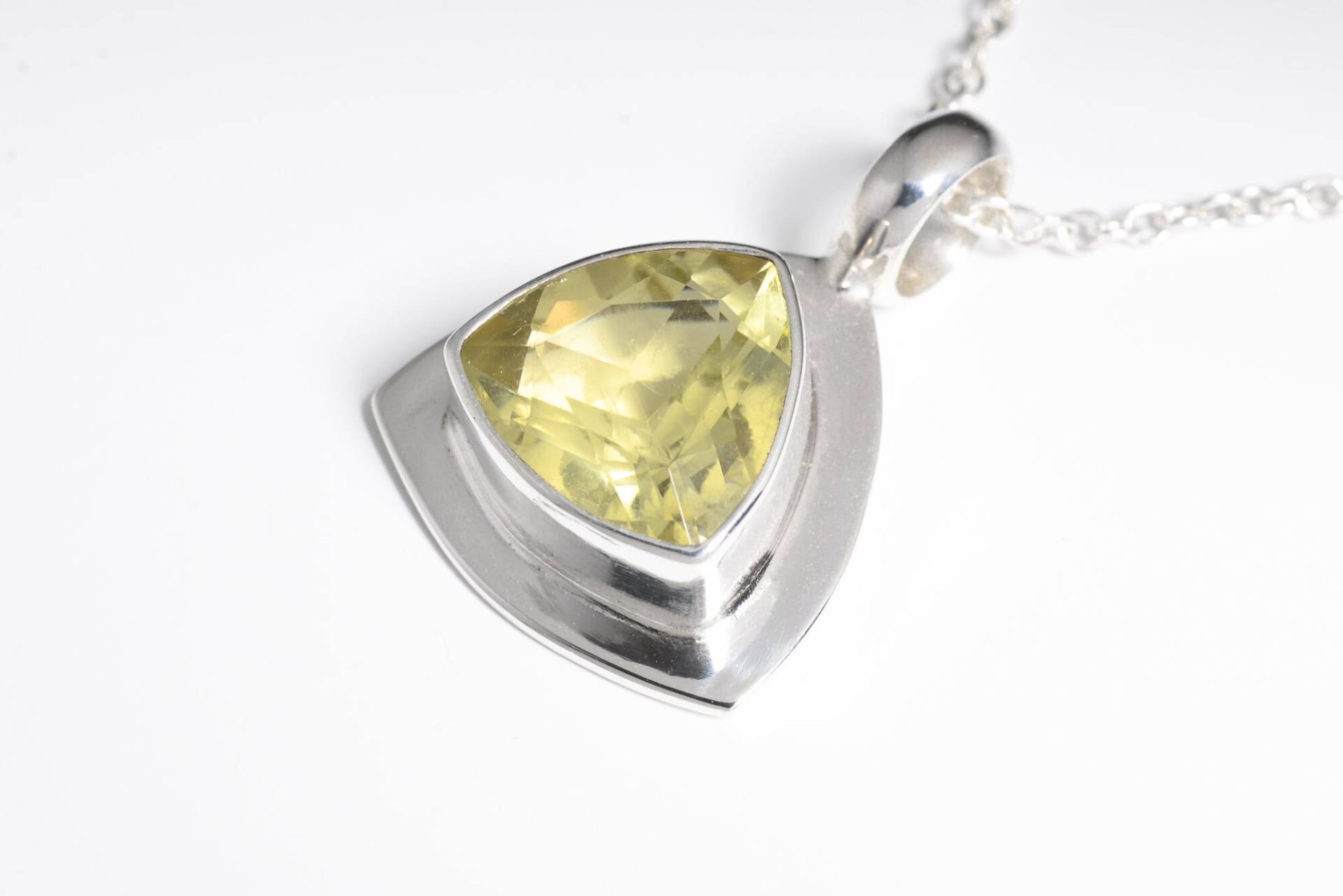 Lemonquarz Silber Anhänger. 27mm von SwankyElements