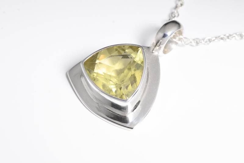 Lemonquarz Silber Anhänger. 27mm von SwankyElements