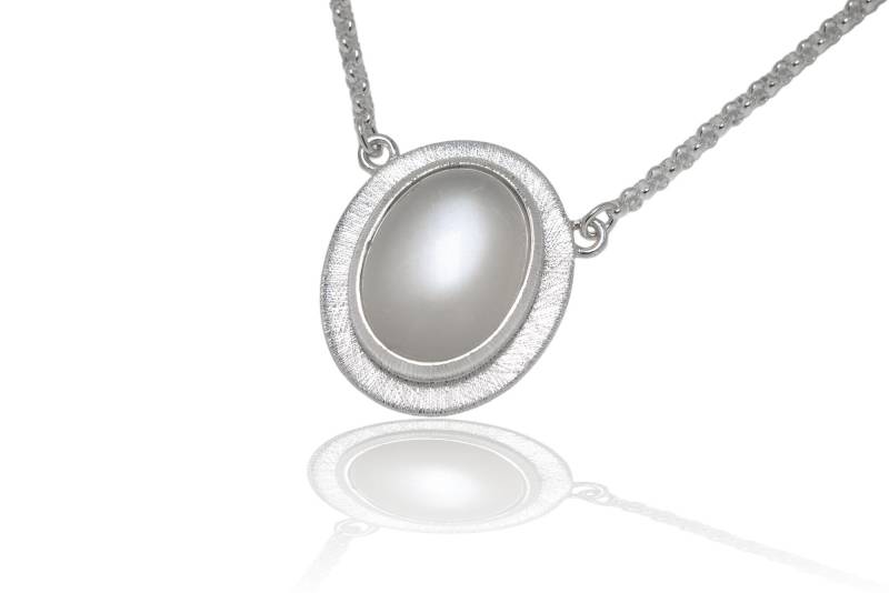 Mondstein Silber Anhänger 29mm An Silberkette. Verschiedene Längen Mondstein Silber Anhänger 29mm An Silberkette. Verschiedene Längen von SwankyElements
