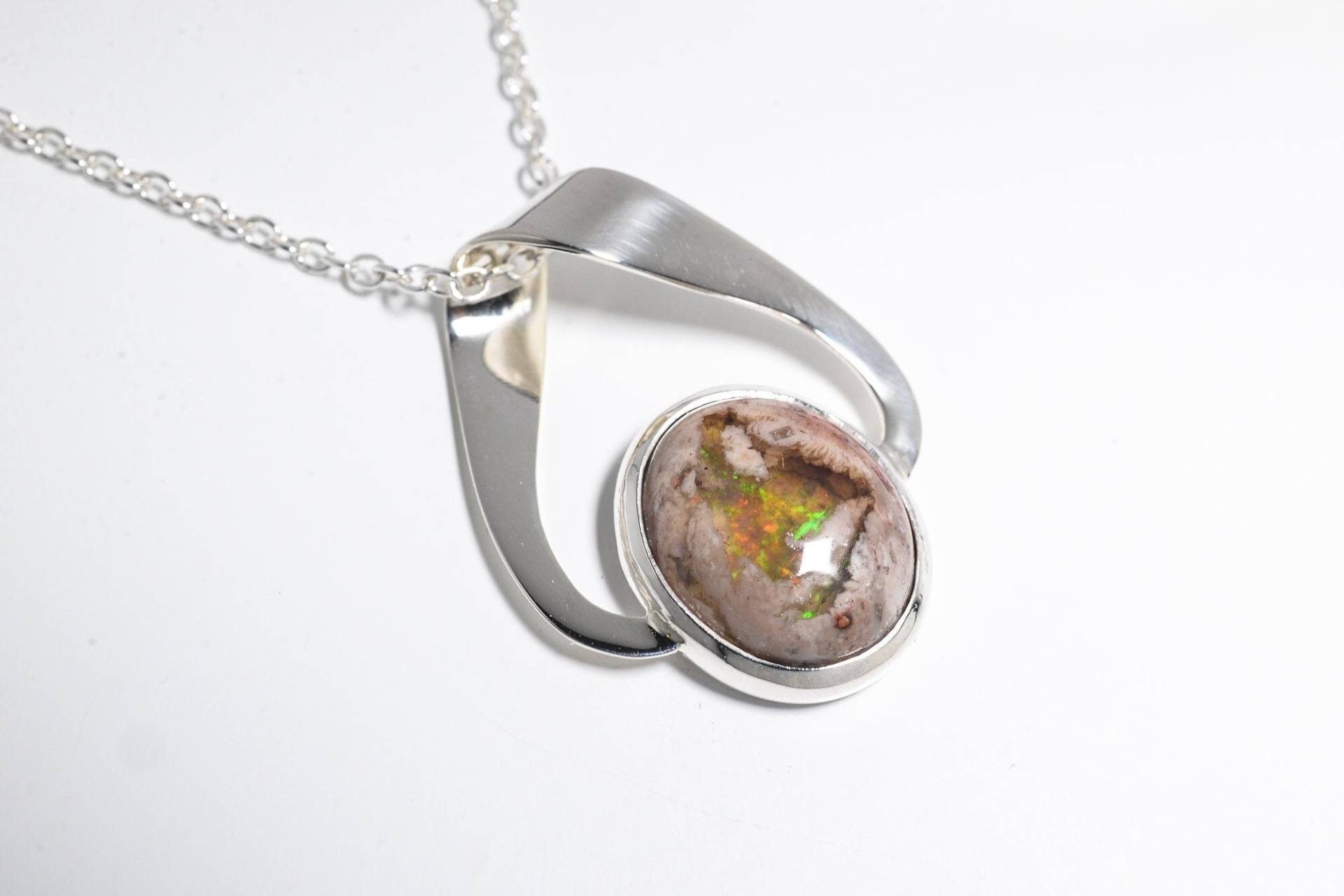 Opal Design Silber Anhänger von SwankyElements