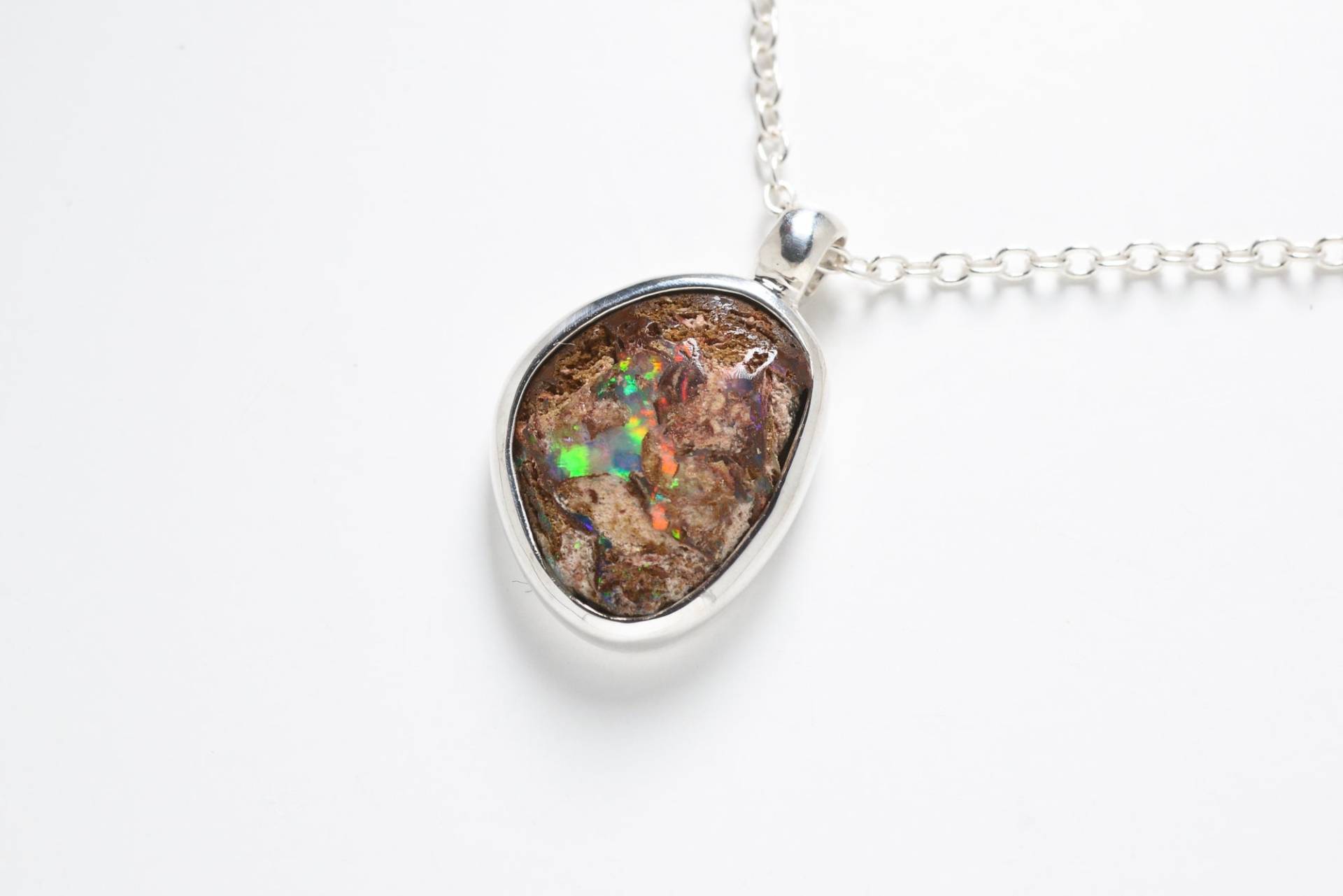 Opal Silber Anhänger Boulder Australien. 23mm von SwankyElements
